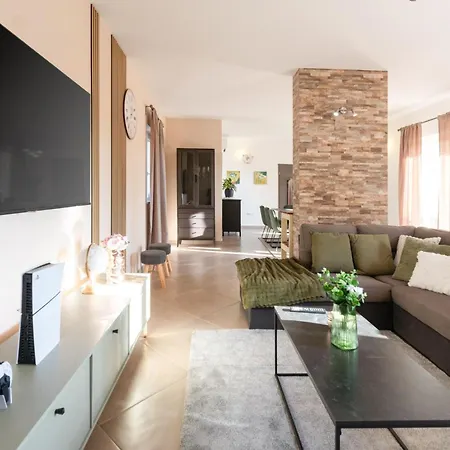 Private Mit Panoramablick By Interhome بيت للعطل
