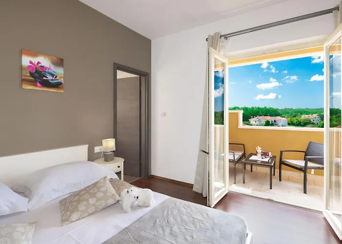 Vikendica Private Mit Panoramablick By Interhome *