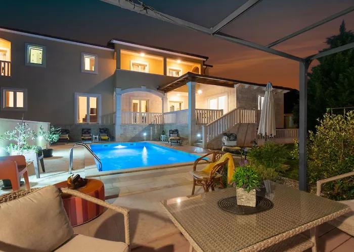 Private Mit Panoramablick By Interhome Tatil Evi