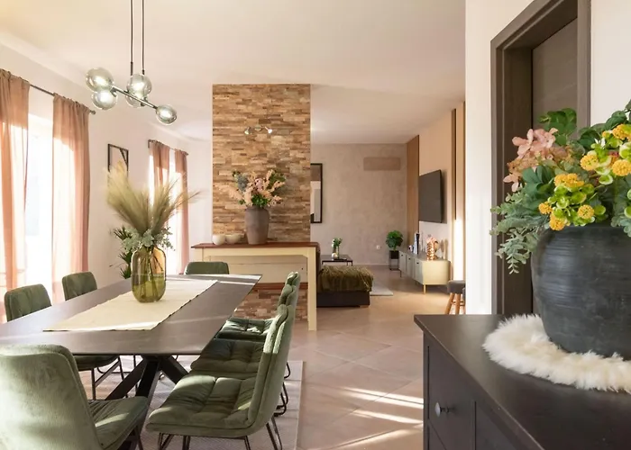 Private Mit Panoramablick By Interhome *