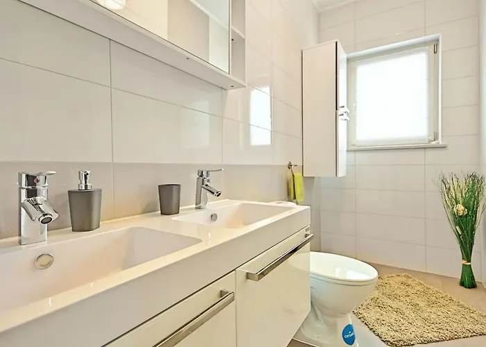 Private Mit Panoramablick By Interhome Vikendica