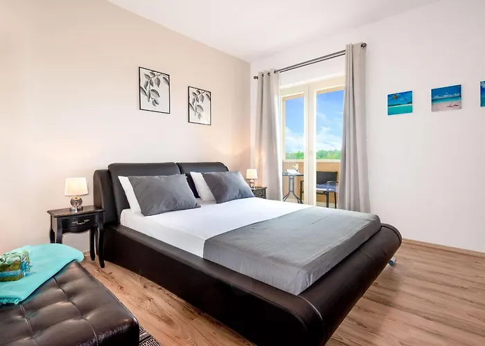 Private Mit Panoramablick By Interhome Vikendica Tinjan