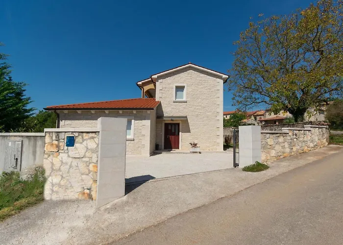 Private Mit Panoramablick By Interhome Tinjan