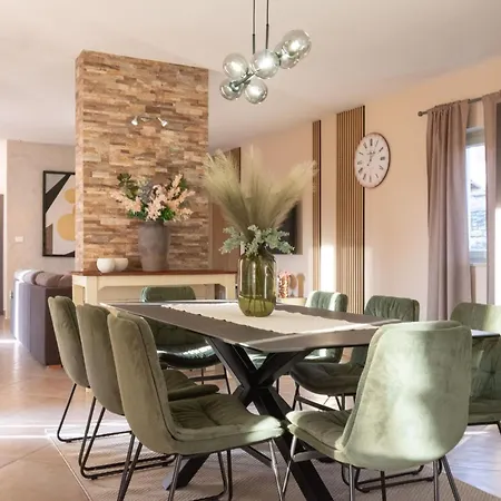 Tatil Evi Private Mit Panoramablick By Interhome Tinjan