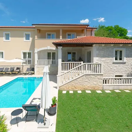 Private Mit Panoramablick By Interhome Σπίτι διακοπών Tinjan