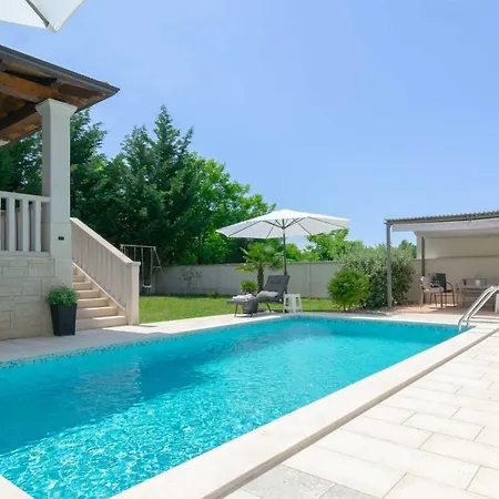 Private Mit Panoramablick By Interhome Feriehus Tinjan
